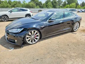 Tesla Model S 2014