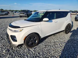 Kia Soul 2.0L 4 2021
