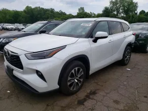 Toyota Highlander 3.5L 6 2022