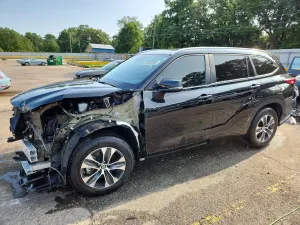 Toyota Highlander 2.4L 4 2023
