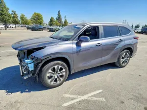 Toyota Highlander 2.4L 4 2024