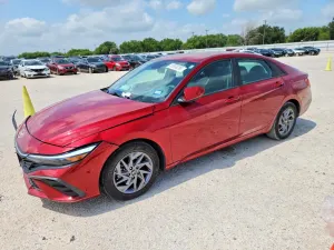 Hyundai Elantra 2.0L 4 2024