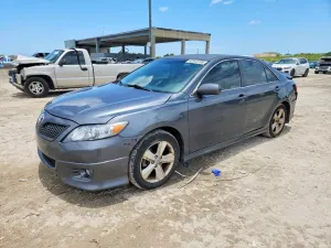 Toyota Camry 2.5L 4 2010