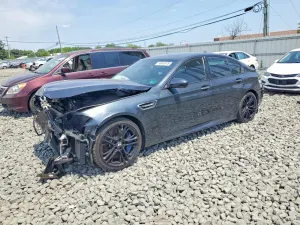 BMW M5 4.4L 8 2013