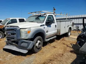 Ford F550 6.7L 8 2013