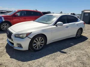 Infiniti Q50 3.7L 6 2015