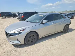 Hyundai Elantra 2.0L 4 2021