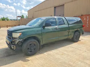Toyota Tundra 4.6L 8 2013