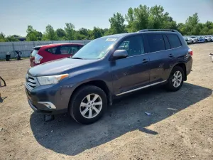 Toyota Highlander 3.5L 6 2013