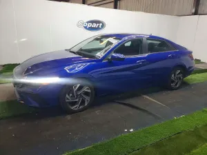 Hyundai Elantra 2.0L 4 2025