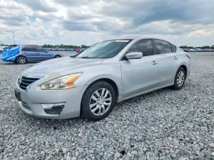 Nissan Altima 2.5L 4 2015