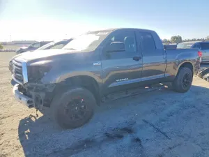 Toyota Tundra 5.7L 8 2011