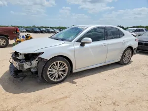 Toyota Camry 2.5L 4 2020