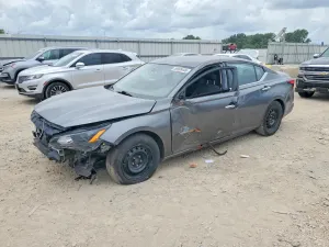 Nissan Altima 2.5L 4 2022