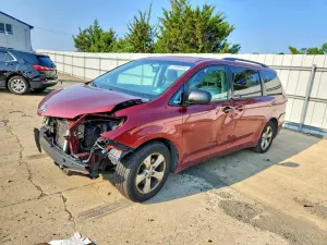 Toyota Sienna 3.5L 6 2013