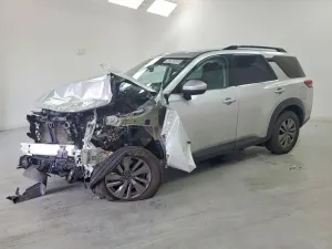 Nissan Pathfinder 3.5L 6 2025