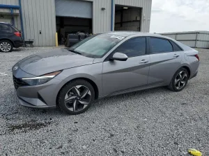 Hyundai Elantra SEL 2.0L 4 2023