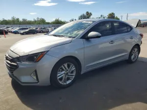 Hyundai Elantra 2.0L 4 2020