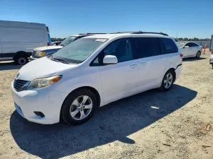 Toyota Sienna 3.5L 6 2011