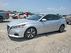 Nissan Altima 2.5L 4 2022