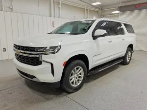 Chevrolet Suburban 5.3L 8 2023
