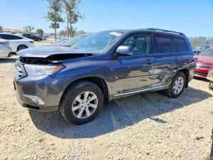 Toyota Highlander 3.5L 6 2013