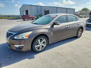 Nissan Altima 2.5L 4 2015