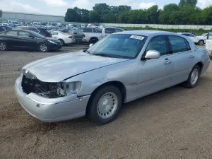Lincoln Town Car 4.6L 8 2000