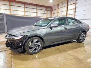 Hyundai Elantra 2.0L 4 2025