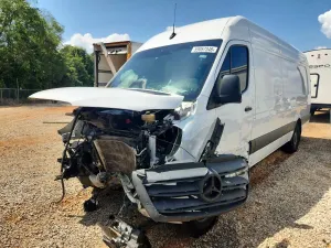 Mercedes-Benz Sprinter 2.0L 4 2025