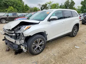 Toyota Highlander 3.5L 6 2019