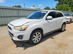 Mitsubishi Outlander 2.4L 4 2015
