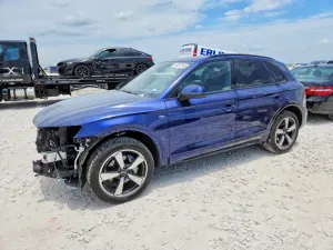 Audi Q5 2.0L 4 2022