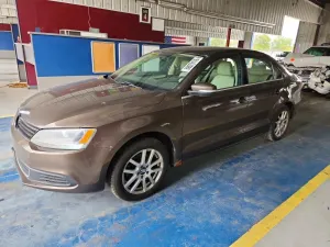 Volkswagen Jetta 2.5L 5 2013