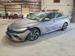 Hyundai Elantra 2.0L 4 2025