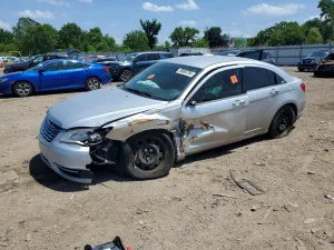 Chrysler 200 2.4L 4 2012