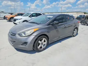 Hyundai Elantra 1.8L 4 2013