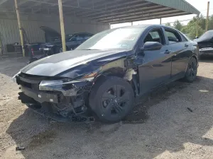 Hyundai Elantra 2.0L 4 2023
