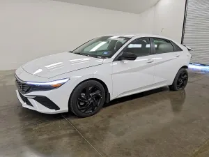 Hyundai Elantra 2.0L 4 2026
