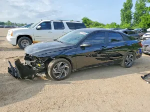 Hyundai Elantra 2.0L 4 2025