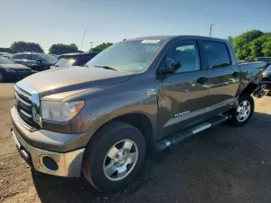 Toyota Tundra 5.7L 8 2012