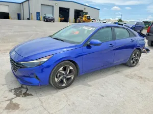 Hyundai Elantra 2.0L 4 2023