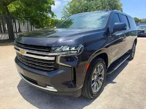 Chevrolet Suburban 5.3L 8 2023