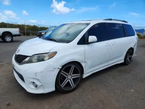 Toyota Sienna 3.5L 6 2012