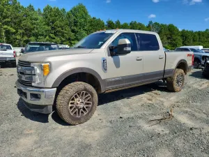 Ford F-350 6.7L 8 2017