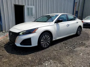 Nissan Altima 2.5L 4 2025