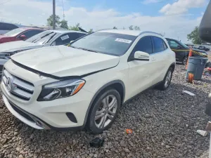 Mercedes-Benz GLA 2.0L 4 2015