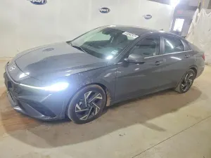 Hyundai Elantra 2.0L 4 2025