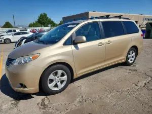 Toyota Sienna 3.5L 6 2013