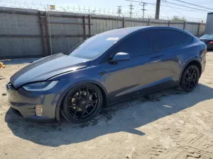 Tesla Model X 2020